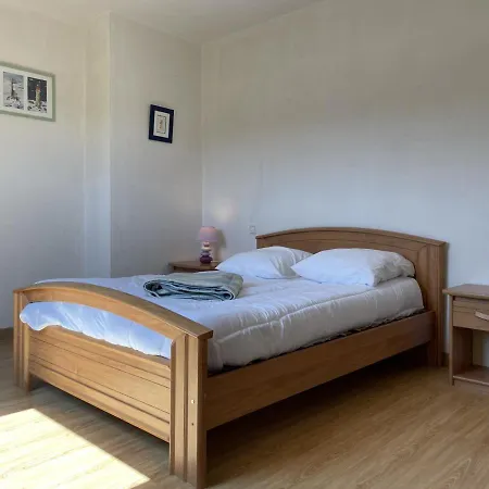Maison Traditionnelle Au Calme, 3 Chambres, Jardin, Proche Des Commerces Et De La Ria D'etel - Fr-1-397-74 *